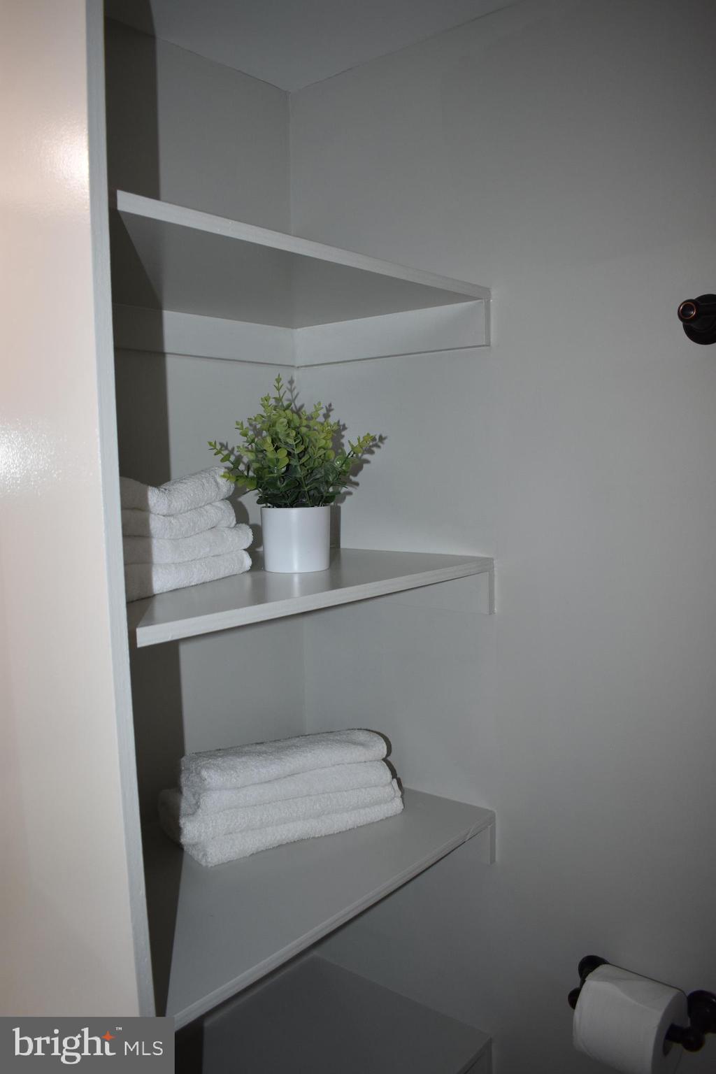 3850 Bel Pre Road, Unit 14 Silver Spring, MD 20906 - Photo 134 of 140 Linen