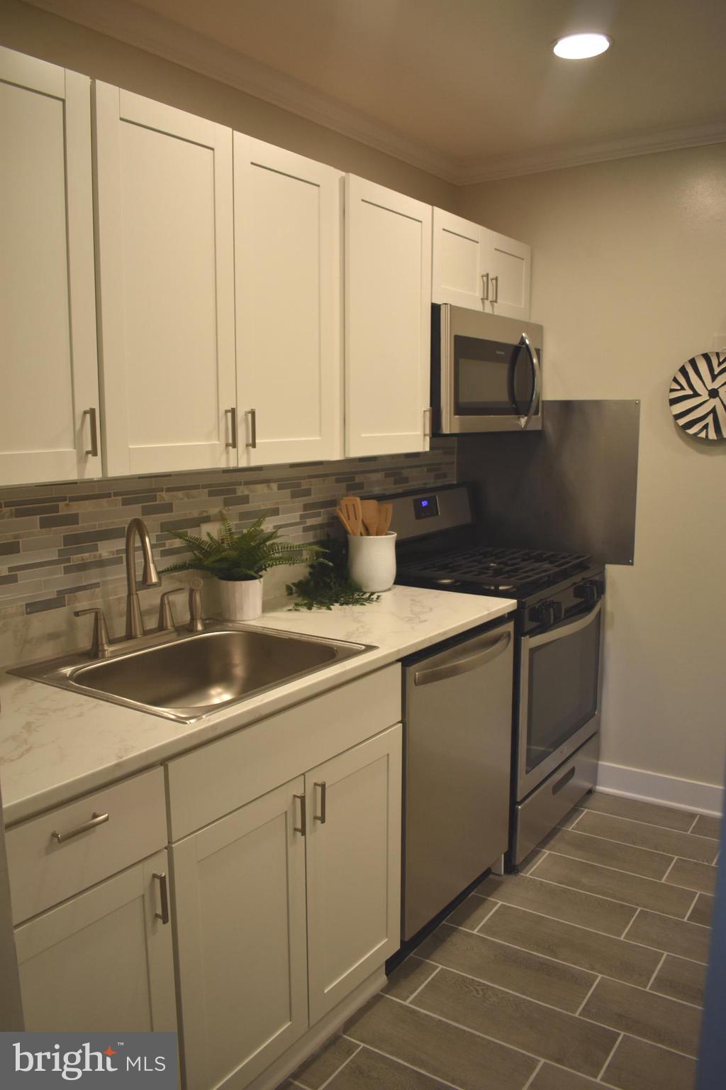3850 Bel Pre Road, Unit 14 Silver Spring, MD 20906 - Photo 18 of 140