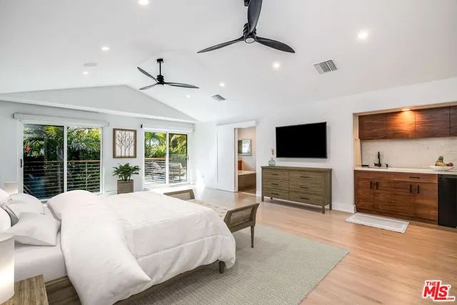 $4,495,000 | 3201 Viola Place, Marina del Rey, CA 90292