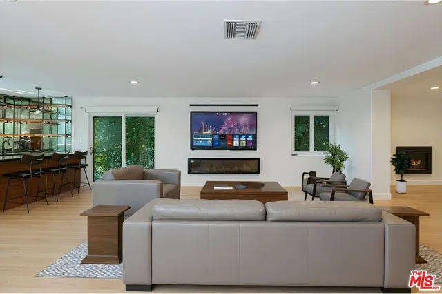 $4,495,000 | 3201 Viola Place, Marina del Rey, CA 90292