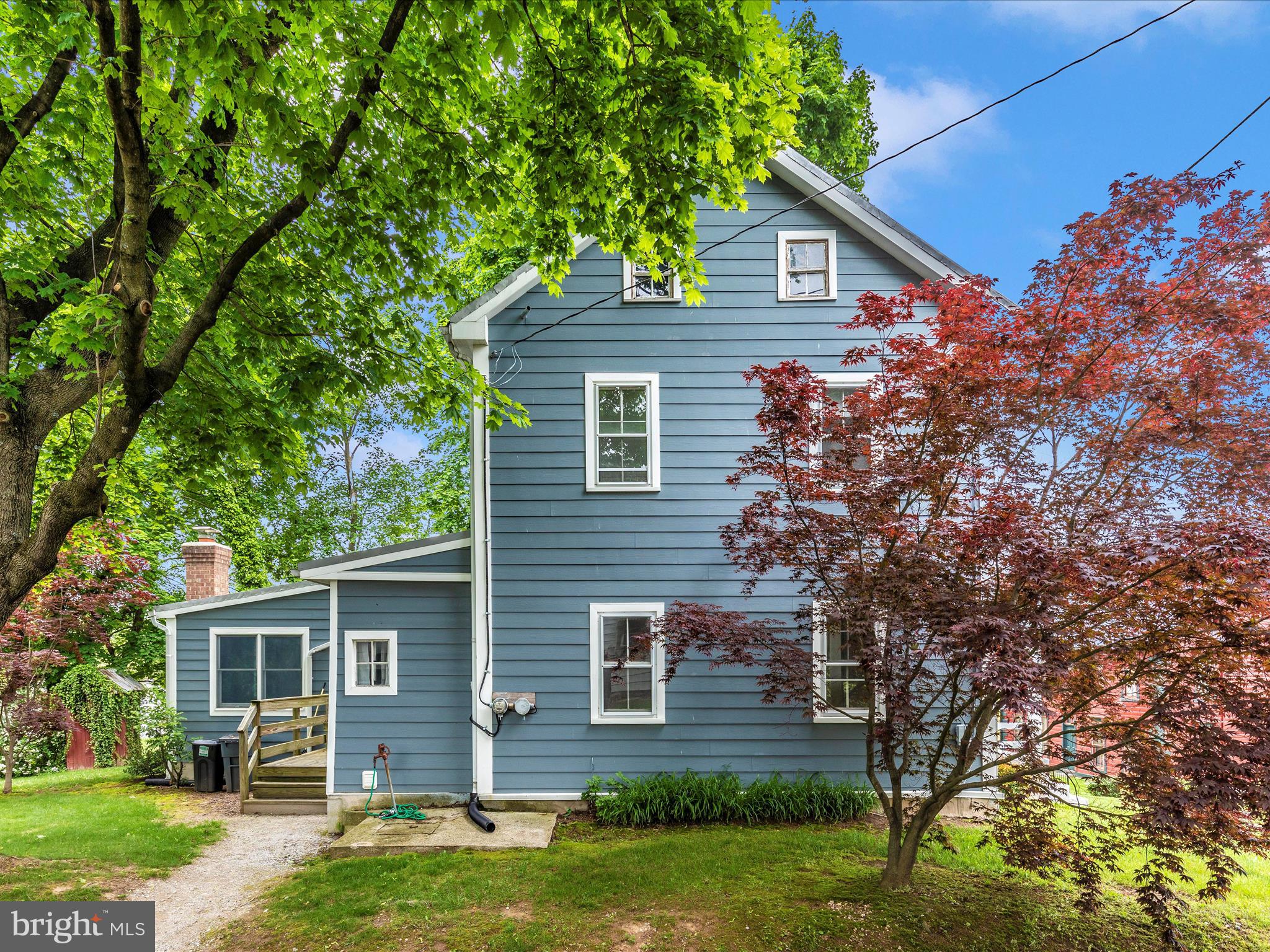 3204 Uniontown Road Westminster, MD 21158 - Photo 4 of 51 front view of a house with a yard