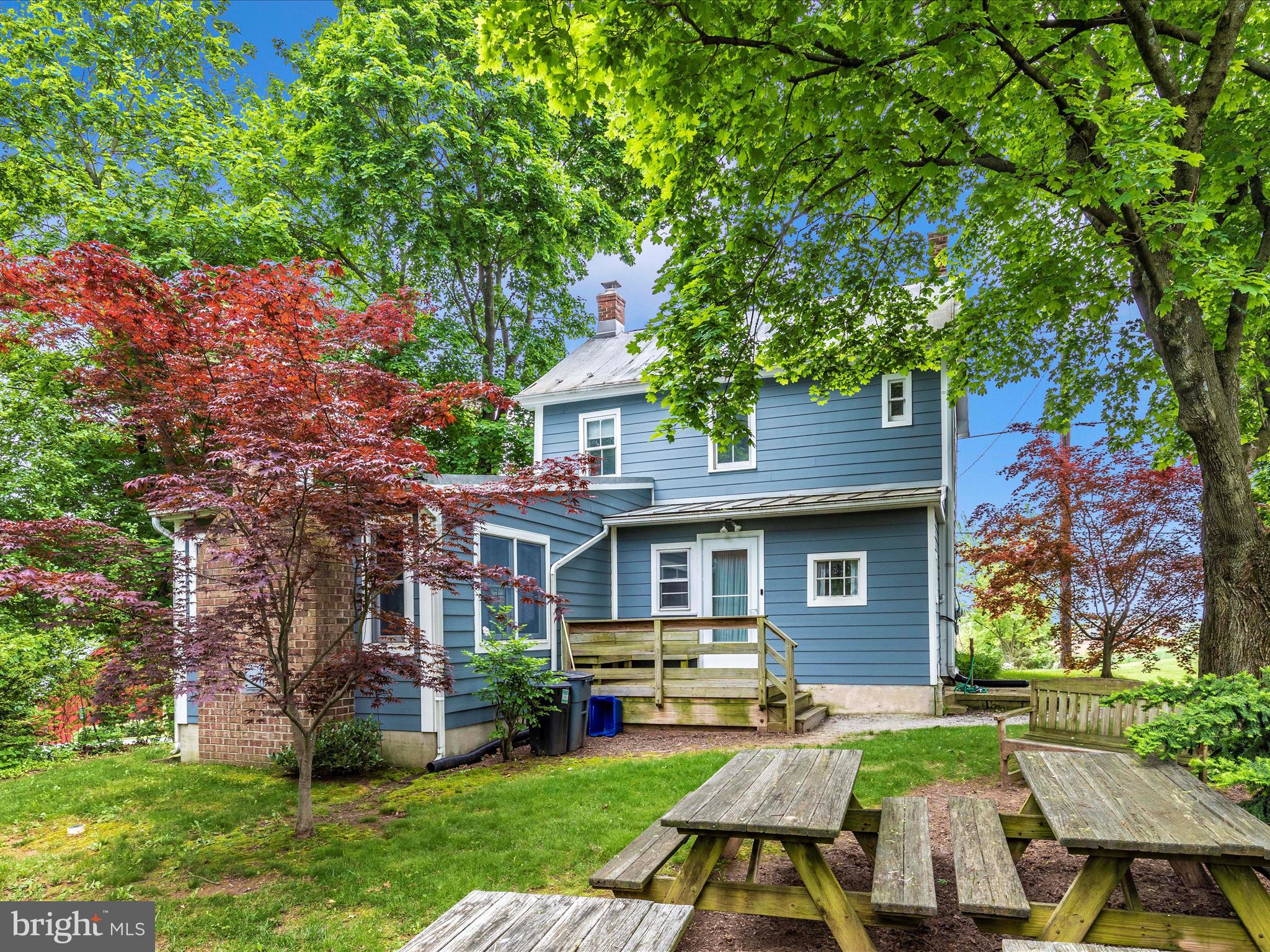 3204 Uniontown Road Westminster, MD 21158 - Photo 7 of 51 a backyard of a house with seating space