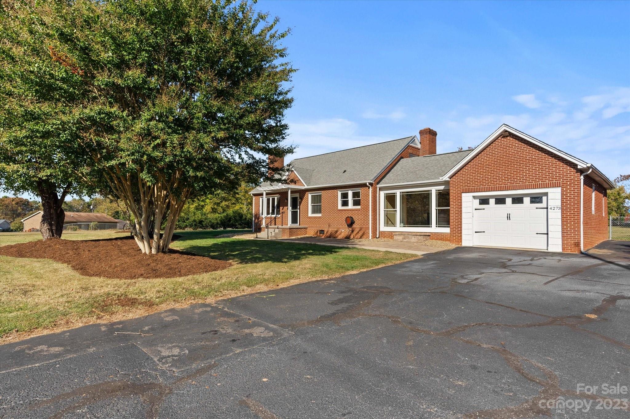 4273 Springs Road Conover, NC 28613 - Photo 6 of 36 Gallery Image 6
