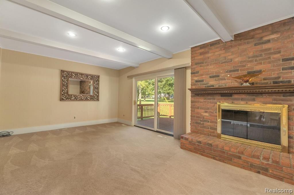 29537 Fox Grove Road Farmington Hills, MI 48334 - Photo 17 of 37