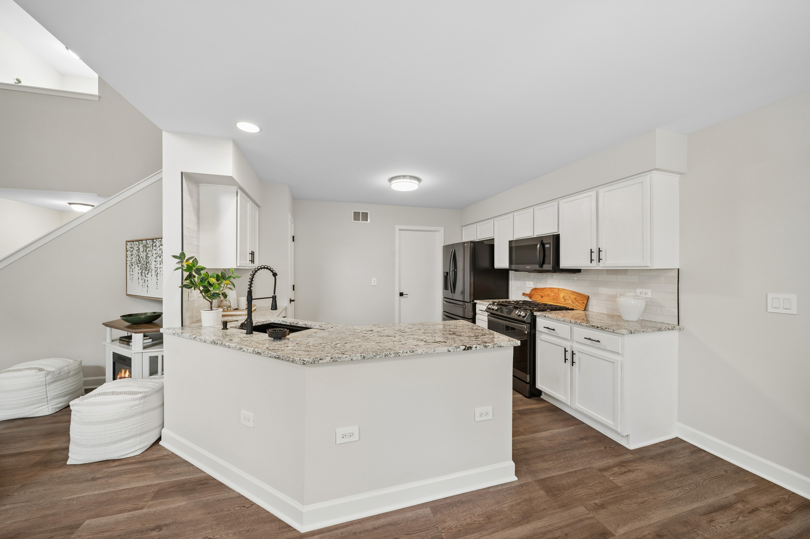 26 Rolling Oaks Road, Unit D Sugar Grove, IL 60554 - Photo 9 of 23 Gallery Image 9
