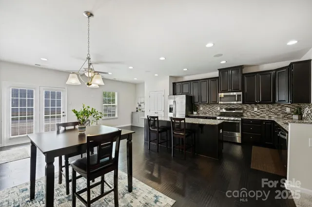 $435,000 | 3327 Major Samuals Way, Charlotte, NC 28208