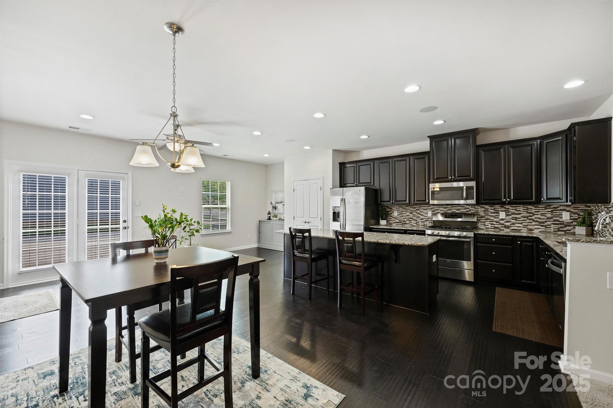 3327 Major Samuals Way Charlotte, NC 28208 - Photo 8 of 24