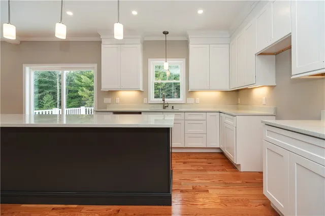 $889,900 | 33 Cassidy Trail, Coventry, RI 02816