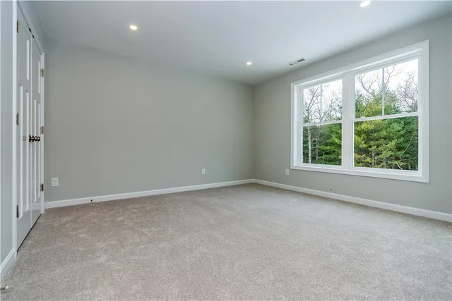 $889,900 | 33 Cassidy Trail, Coventry, RI 02816