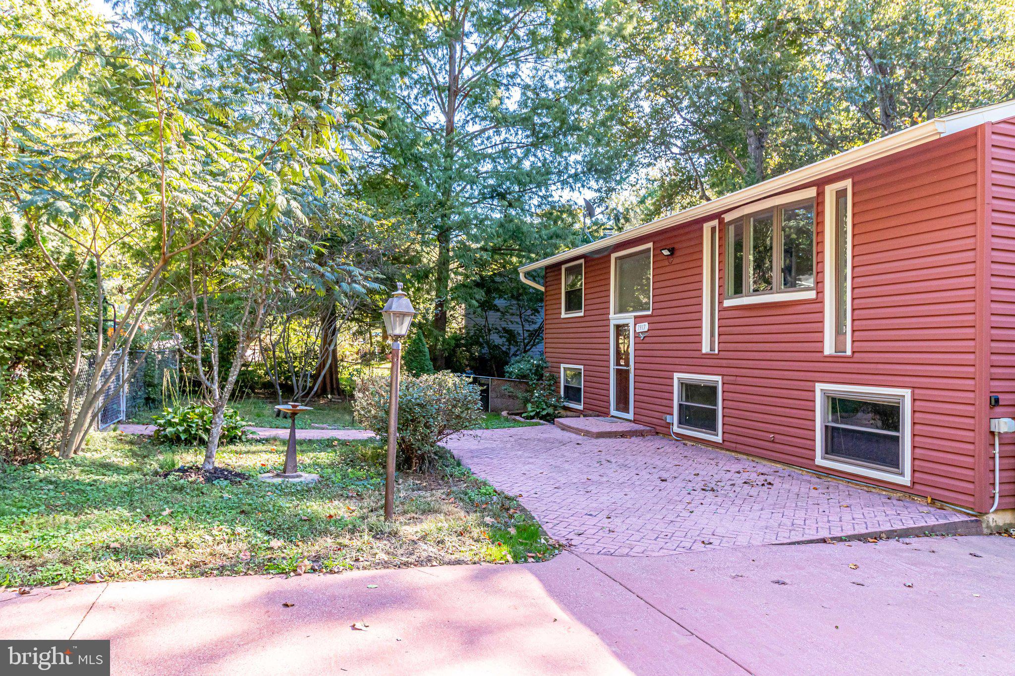 7917 Orange Plank Road Springfield, VA 22153 - Photo 3 of 70