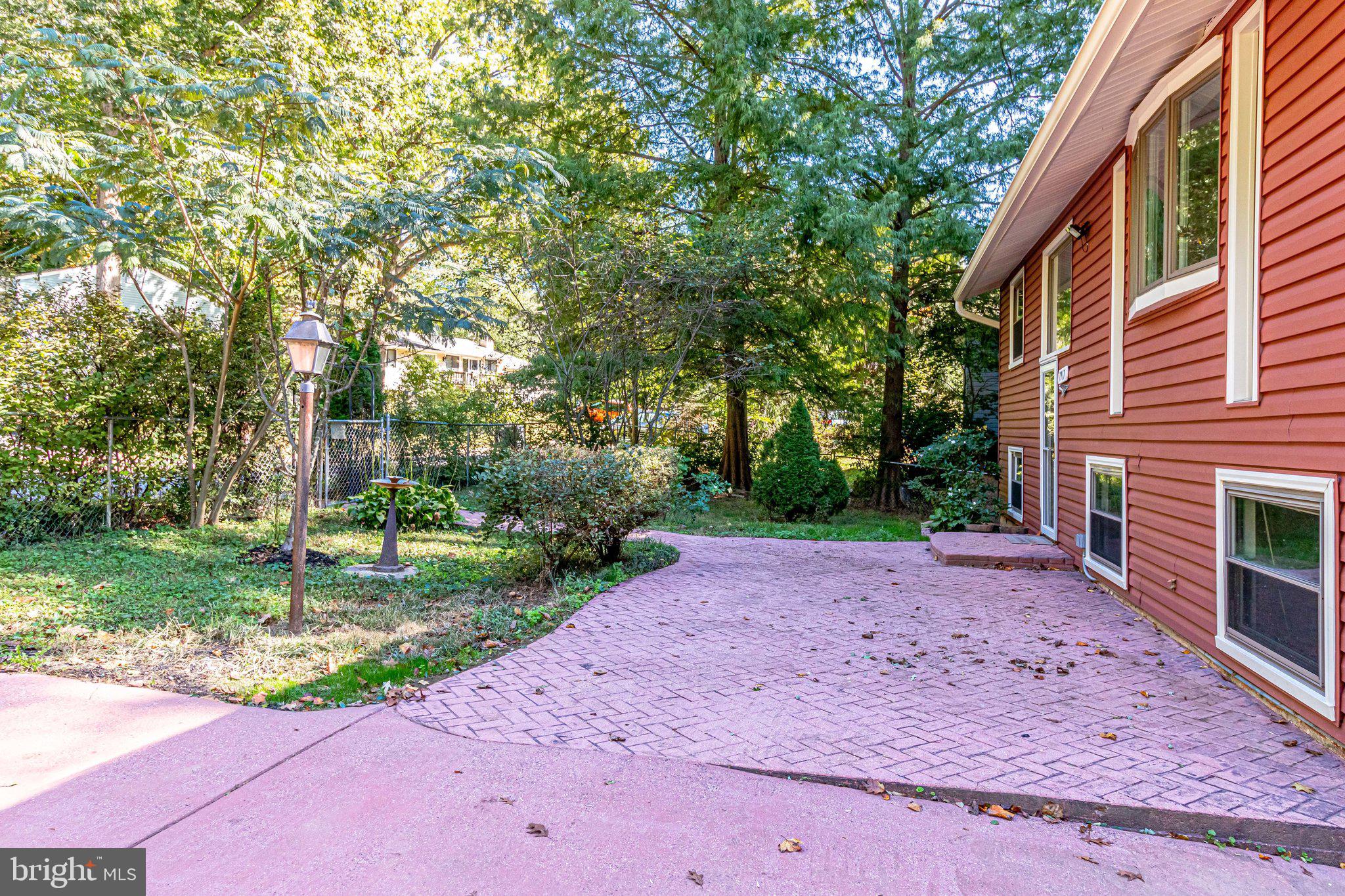 7917 Orange Plank Road Springfield, VA 22153 - Photo 4 of 70