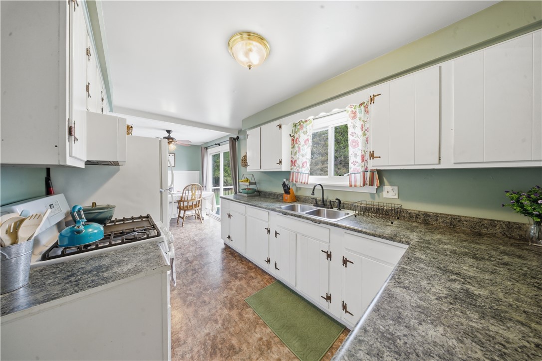 3356 Monroe-Wayne County Line Road Walworth, NY 14502 - Photo 13 of 34