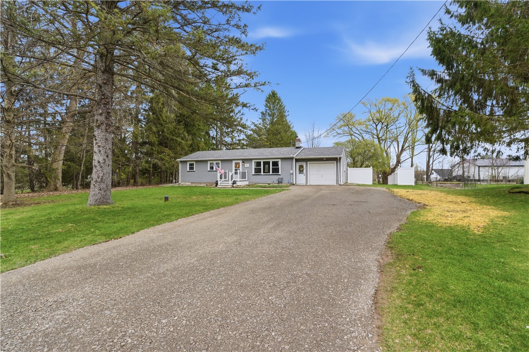 3356 Monroe-Wayne County Line Road Walworth, NY 14502 - Photo 4 of 34