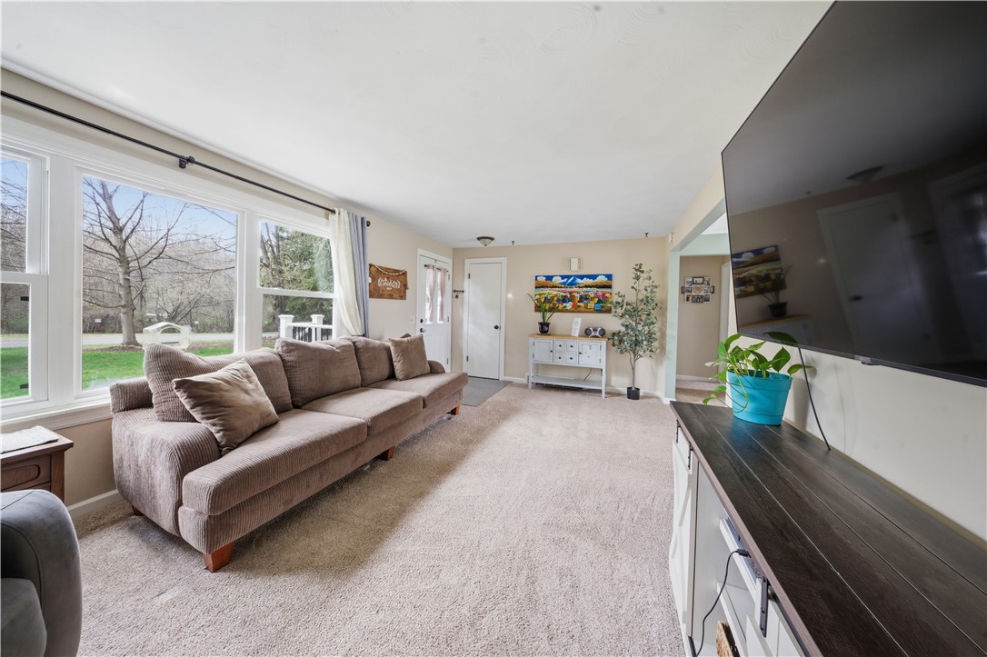 3356 Monroe-Wayne County Line Road Walworth, NY 14502 - Photo 6 of 34