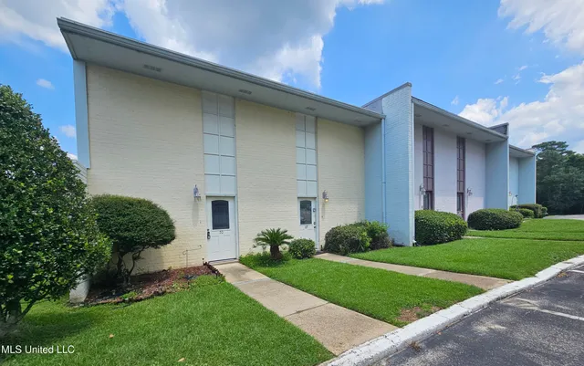 $125,000 | 3230 Cumberland Road, Unit 70, Ocean Springs, MS 39564