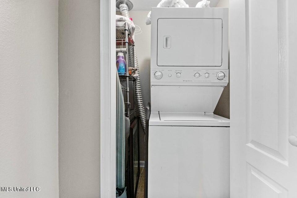 3230 Cumberland Road, Unit 70 Ocean Springs, MS 39564 - Photo 16 of 30 Laundry upstairs