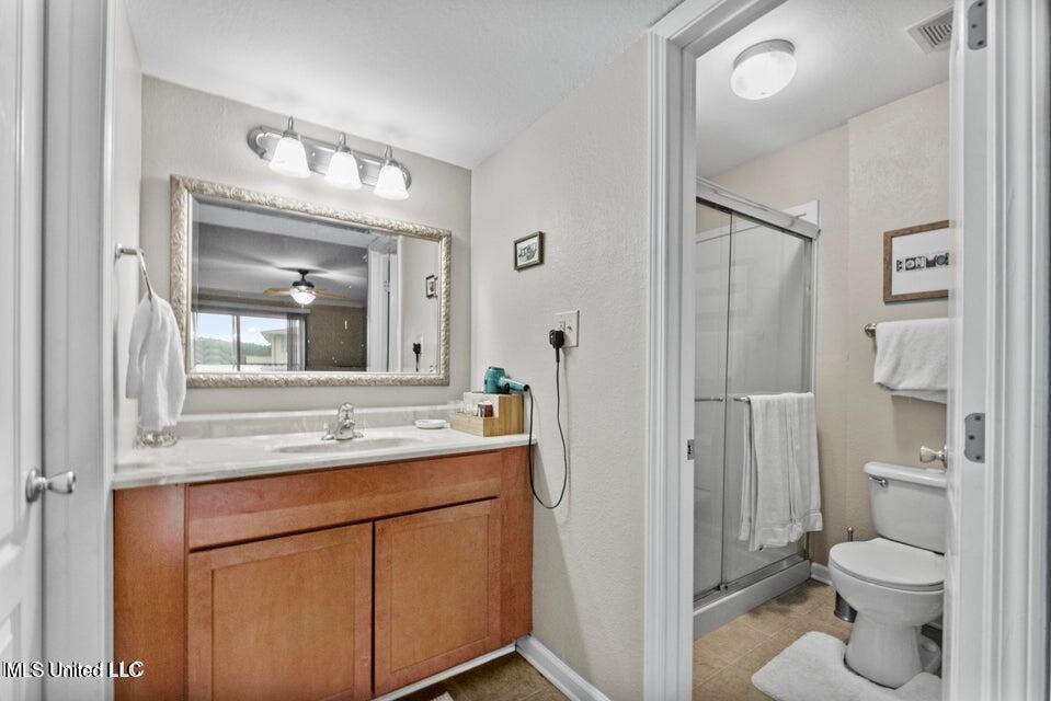 3230 Cumberland Road, Unit 70 Ocean Springs, MS 39564 - Photo 17 of 30 Primary bath