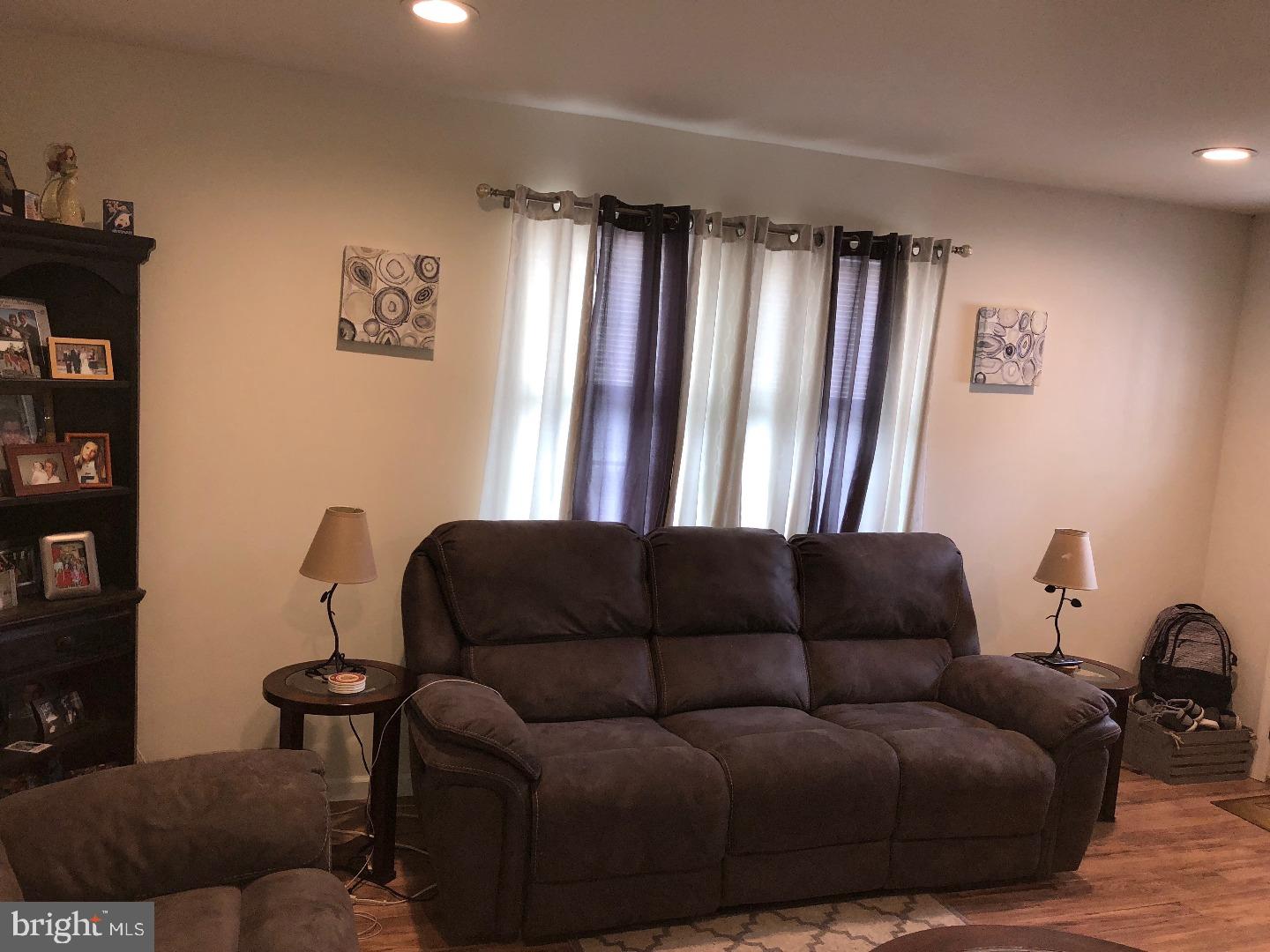 6 Gooseneck Road Levittown, PA 19057 - Photo 3 of 24