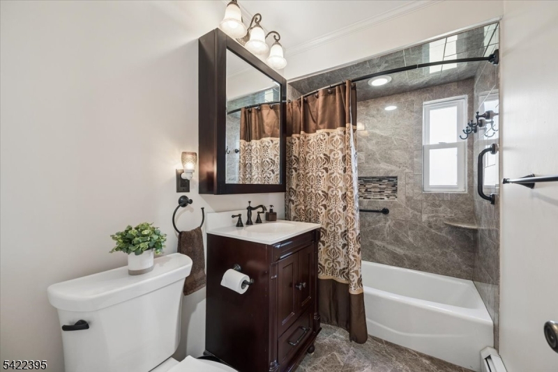 441 Remsen Avenue Woodbridge, NJ 07001 - Photo 12 of 20