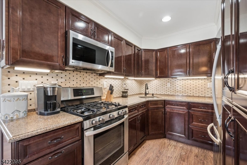 441 Remsen Avenue Woodbridge, NJ 07001 - Photo 7 of 20