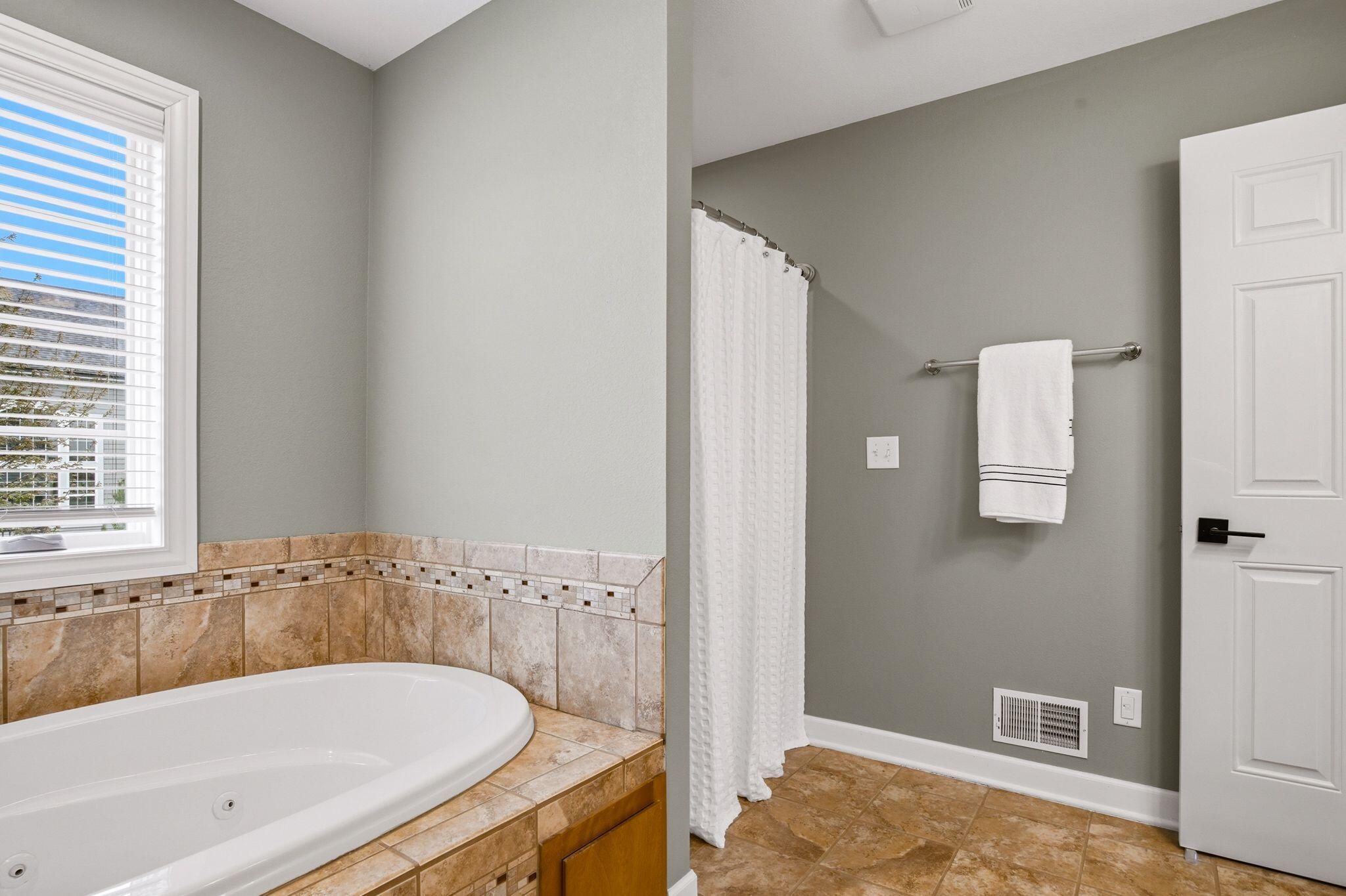 8618 North 117th Street Milwaukee, WI 53224 - Photo 27 of 36 8618 N 117th St, Milwaukee - HDR-29
