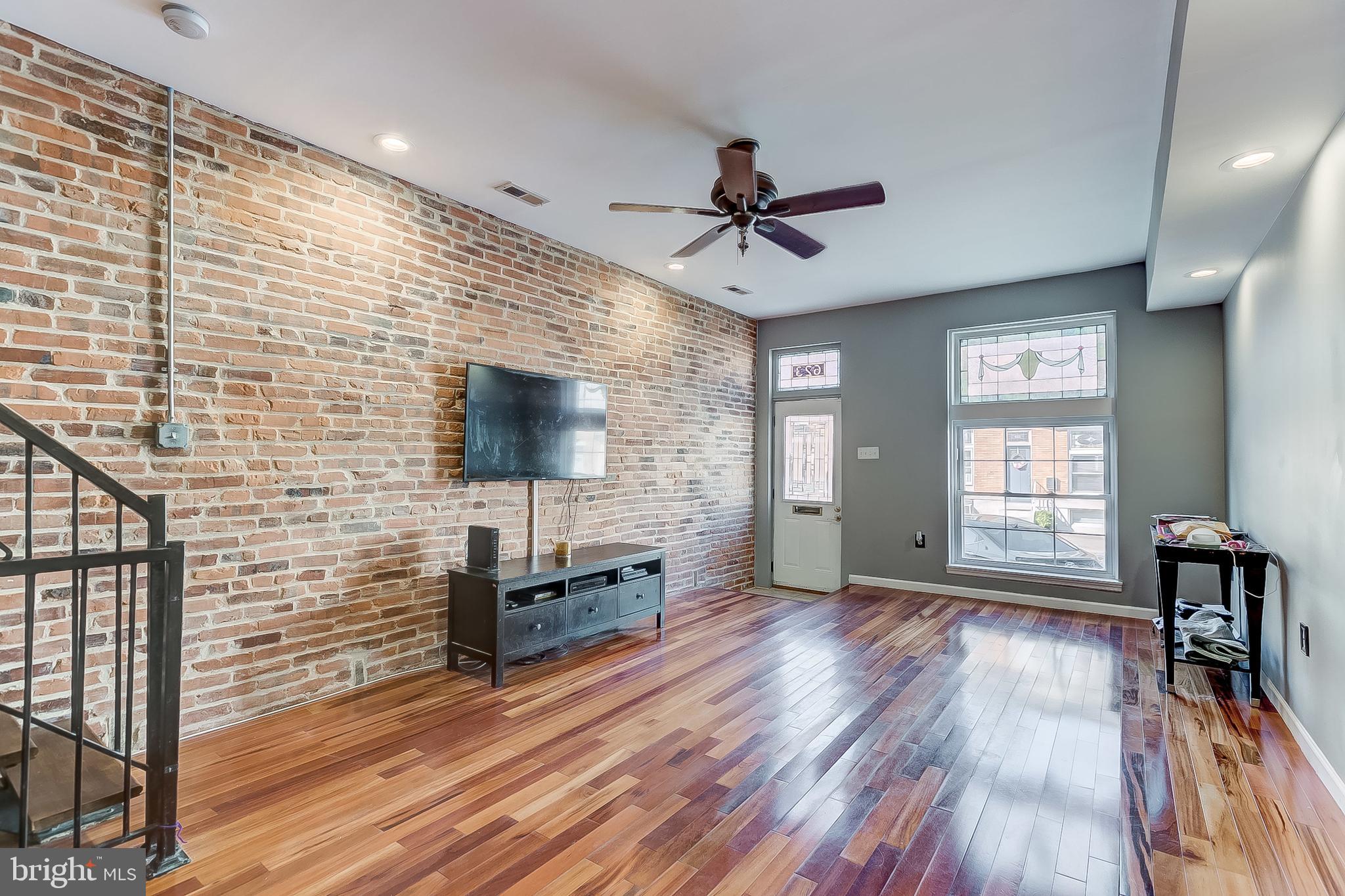 623 South Potomac Street Baltimore, MD 21224 - Photo 4 of 36
