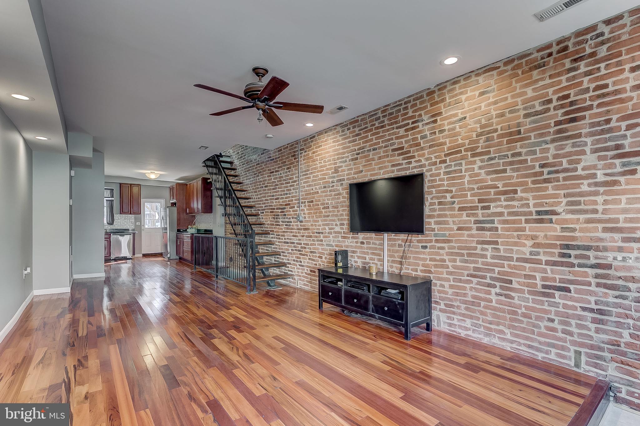 623 South Potomac Street Baltimore, MD 21224 - Photo 7 of 36