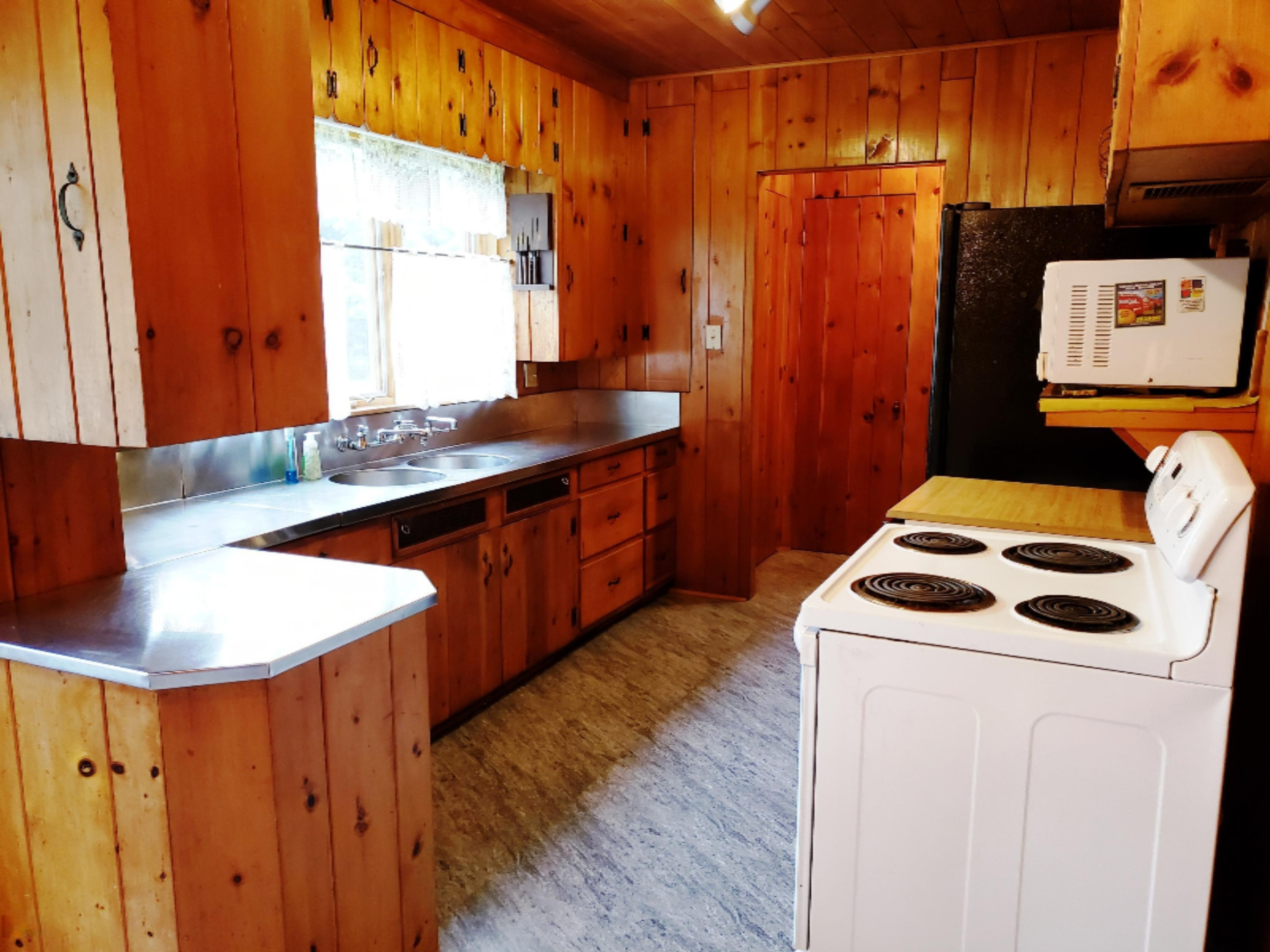 300 East Adams Street Three Rivers, MI 49093 - Photo 13 of 43 20190613_172301