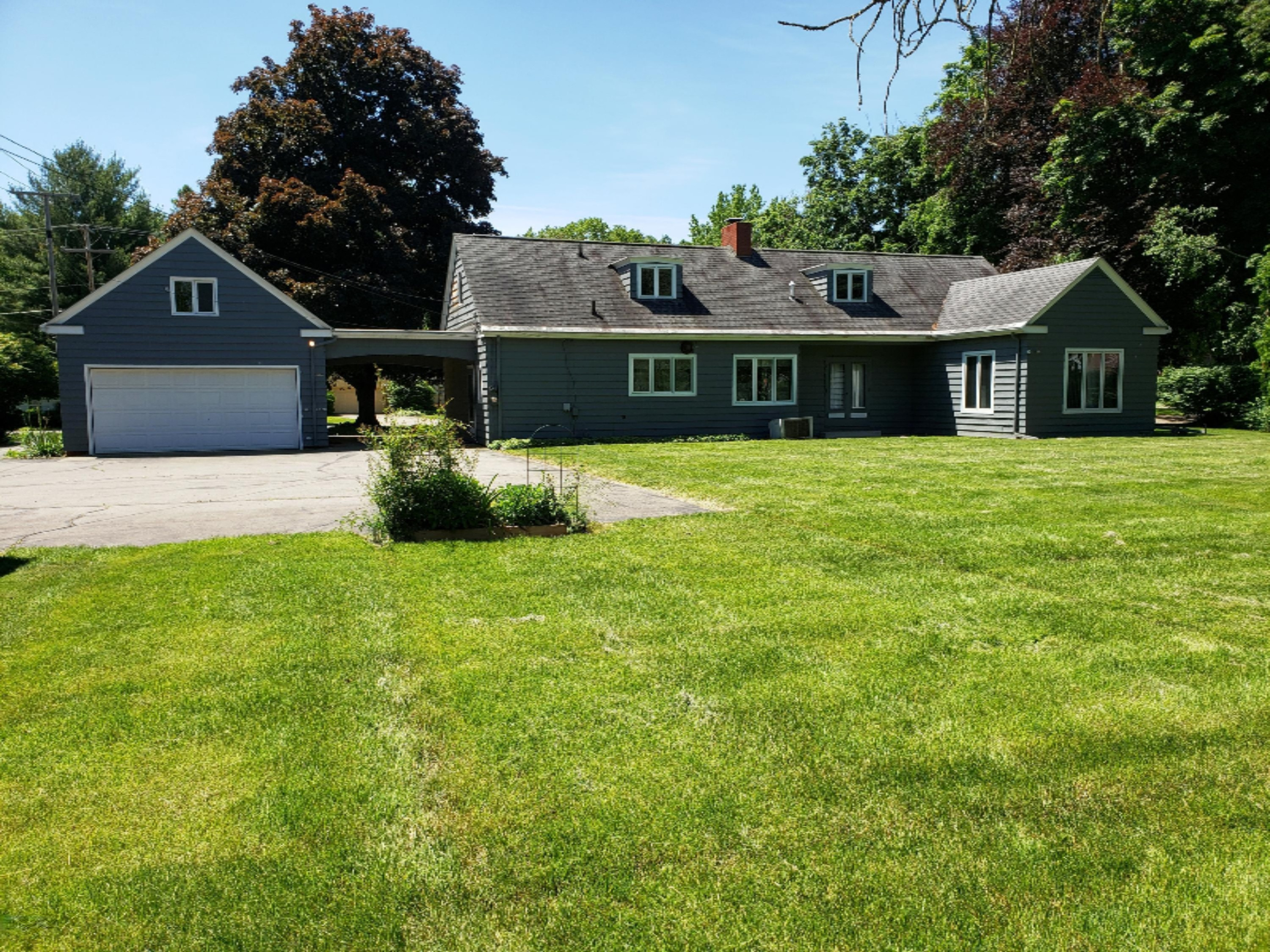 300 East Adams Street Three Rivers, MI 49093 - Photo 4 of 43 20190614_121741