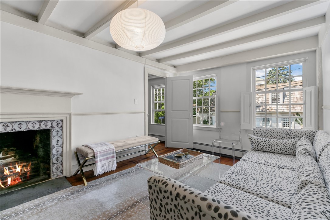 22 Bridge Street Newport, RI 02840 - Photo 15 of 30