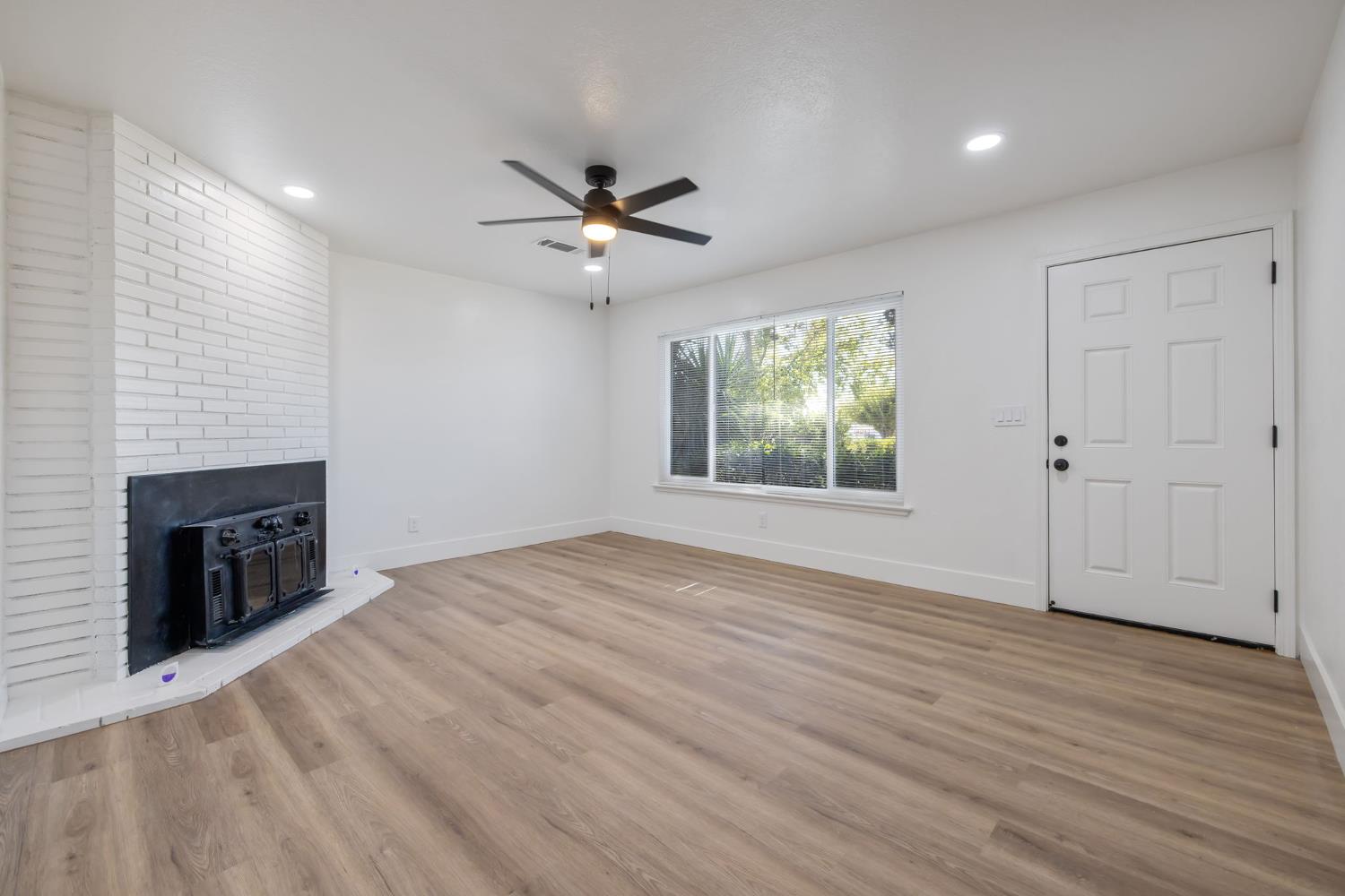 1005 Austin Street Madera, CA 93638 - Photo 7 of 28