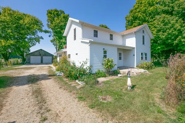 $315,000 | 64554 Highway 40, Jones, MI 49061