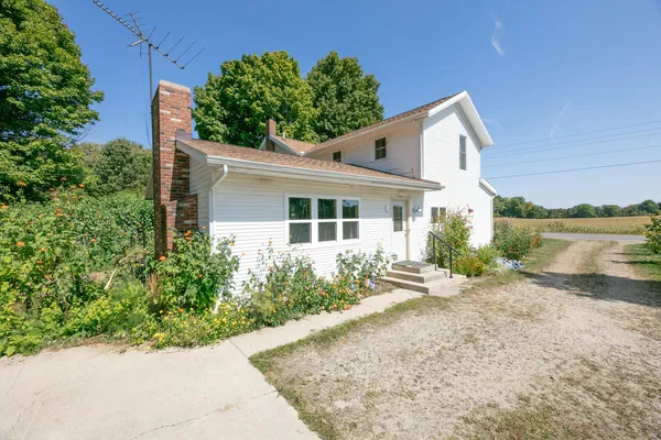 $315,000 | 64554 Highway 40, Jones, MI 49061