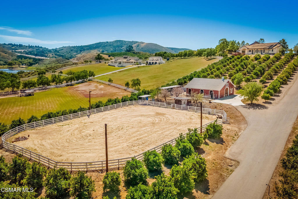 15645 LaPeyre Road Moorpark, CA 93021 - Photo 2 of 69