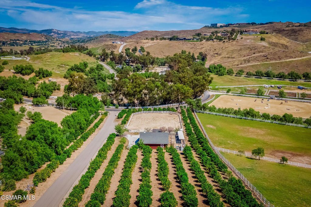 15645 LaPeyre Road Moorpark, CA 93021 - Photo 63 of 69