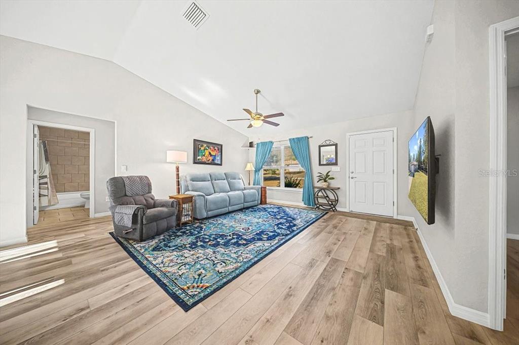 9085 Southwest 202nd Avenue Road Dunnellon, FL 34431 - Photo 8 of 35