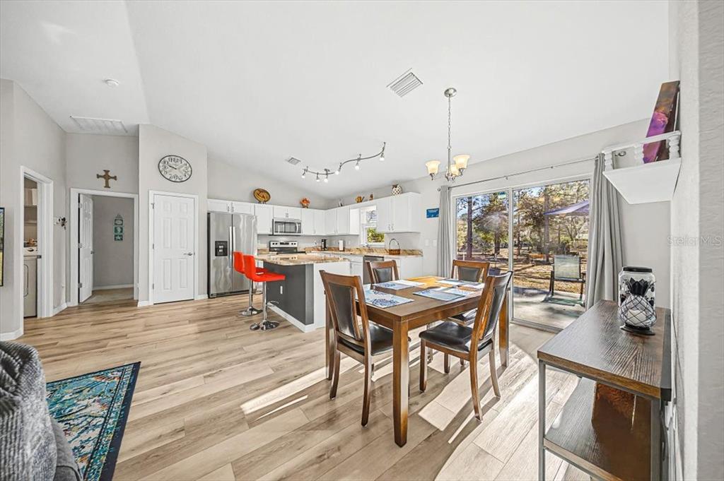 9085 Southwest 202nd Avenue Road Dunnellon, FL 34431 - Photo 10 of 35