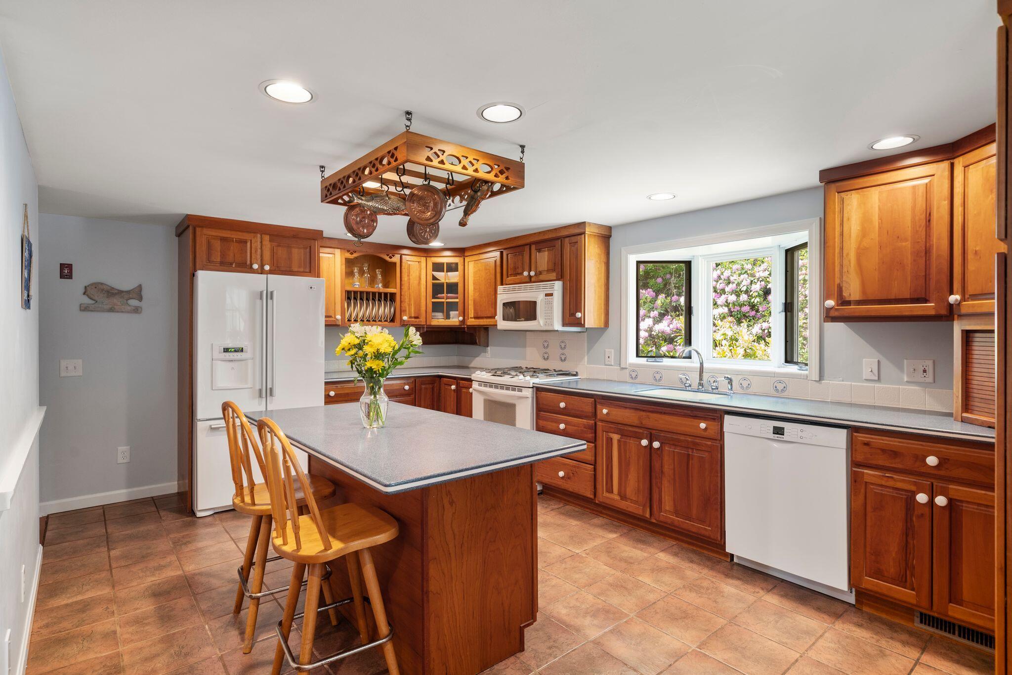 68 Chippingstone Road Chatham, MA 02633 - Photo 14 of 56 DSC05695