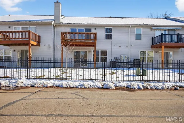 $230,000 | 2009 Belltower Drive, Unit B, St. Peters, MO 63376