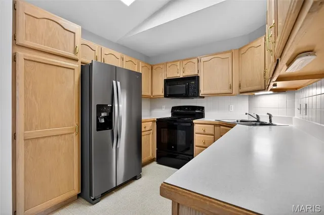 $230,000 | 2009 Belltower Drive, Unit B, St. Peters, MO 63376