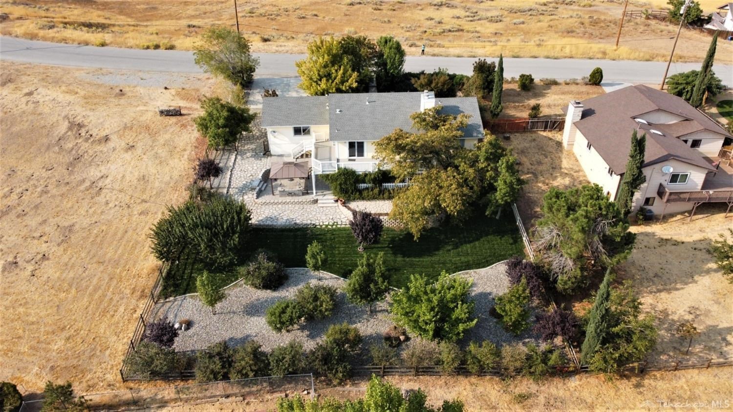 20816 Quail Springs Road Tehachapi, CA 93561 - Photo 4 of 41 Gallery Image 4