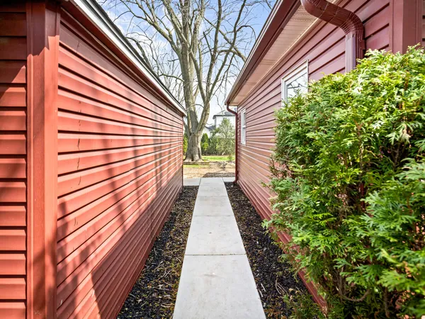 $289,700 | 1415 Marigold Drive, Joliet, IL 60433