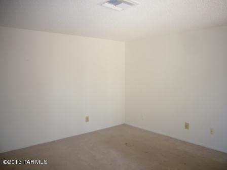7471 North Juniper Road Tucson, AZ 85741 - Photo 8 of 11 Gallery Image 8