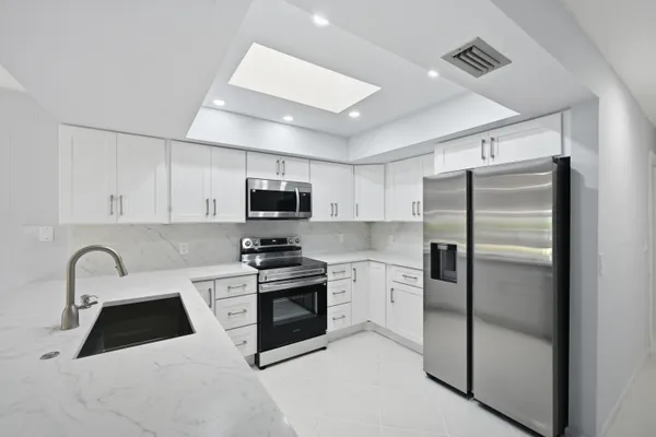 $899,000 | 5935 Glenbrook Drive, Boca Raton, FL 33433