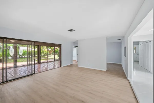 $899,000 | 5935 Glenbrook Drive, Boca Raton, FL 33433