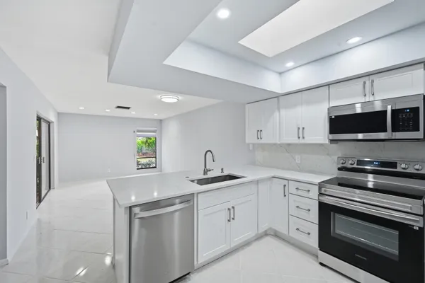 $899,000 | 5935 Glenbrook Drive, Boca Raton, FL 33433