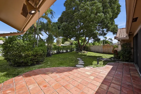 $899,000 | 5935 Glenbrook Drive, Boca Raton, FL 33433