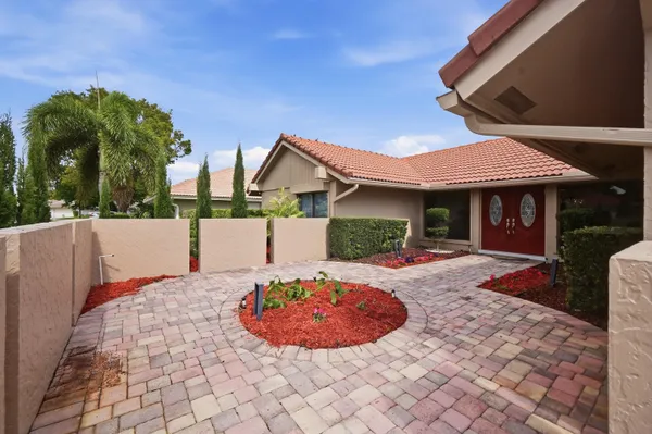 $899,000 | 5935 Glenbrook Drive, Boca Raton, FL 33433