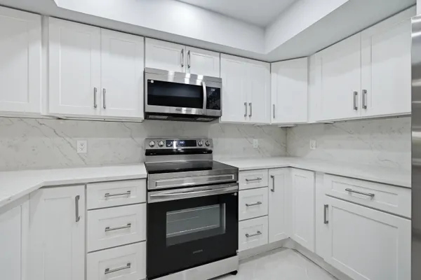 $899,000 | 5935 Glenbrook Drive, Boca Raton, FL 33433
