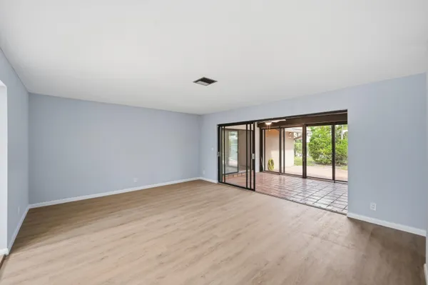 $899,000 | 5935 Glenbrook Drive, Boca Raton, FL 33433